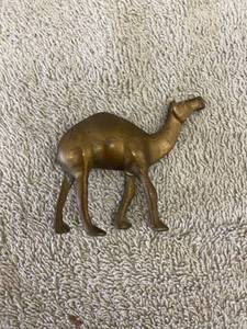 lot 9118 image: brass camel