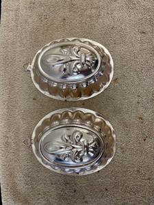 lot 9137 image: 2 molds