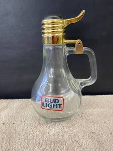 lot 9158 image: bud light light bulb
