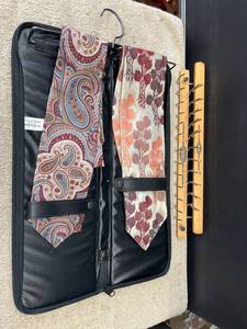 lot 9159 image: tie rack and travel vase