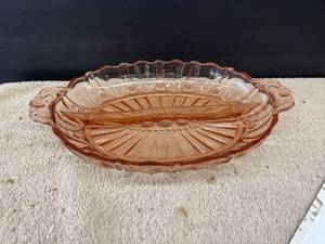 lot 9162 image: pink divided dish