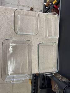 lot 9168 image: 4 baking pans