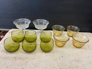 lot 9169 image: glass lot