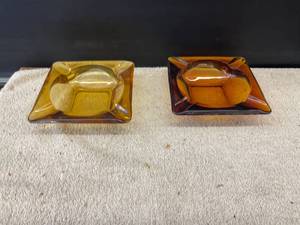 lot 9173 image: 2 vintage table ashtrays