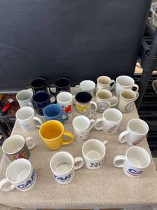 lot 9175 image: coffee cup lot