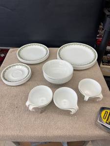 lot 9182 image: corelle dish set
