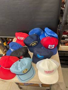 lot 9186 image: hat lot
