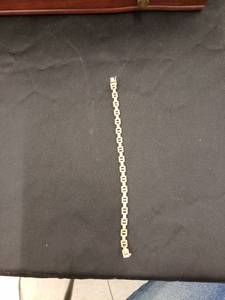 lot 9212 image: 18k gold Italy bracelet