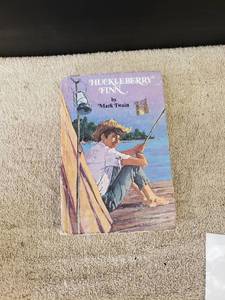 lot 9224 image: Huckleberry finn book