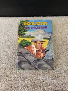 lot 9225 image: gene Autry book