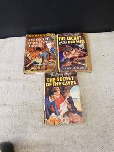 lot 9230 image: lot of hardy boys novels