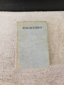 lot 9232 image: Pinocchio book