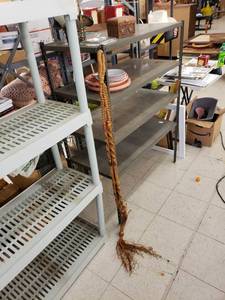 lot 9245 image: tan macrame hanger