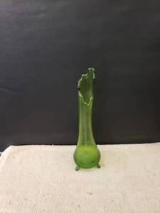 lot 9247 image: Green vase