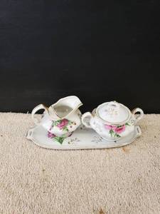 lot 9251 image: porcelain creamsugar