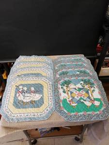lot 9270 image: lot of duck placemats