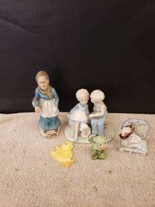 lot 9280 image: lot of figurines