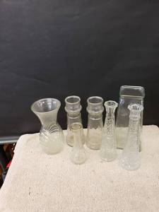 lot 9284 image: lot of vases