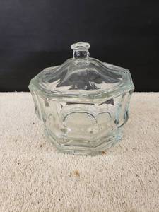 lot 9301 image: octagon candy jar