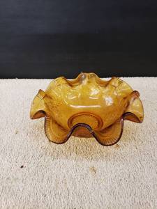 lot 9312 image: amber bowl