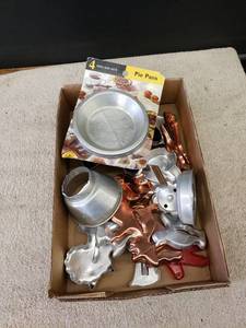 lot 9326 image: lot of metal cookie cutterspie plates