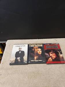 lot 9354 image: lot of DVDs