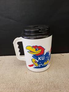 lot 9356 image: giant KU mug