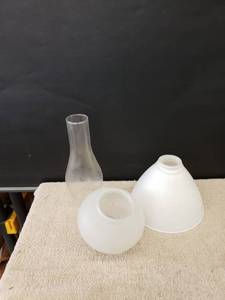 lot 9358 image: l9t of light globes