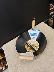 lot 9360 image: new wok