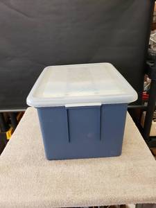 lot 9380 image: file box tote