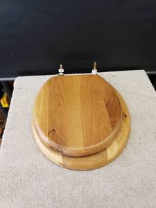 lot 9381 image: wood toilet seat