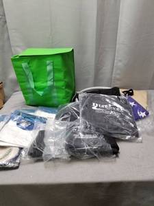 lot 26889 image: LOT OF RANDOM ITEMS