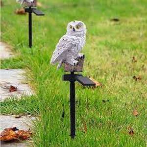 lot 8623 image: Snowy Owl Garden Solar Ornament