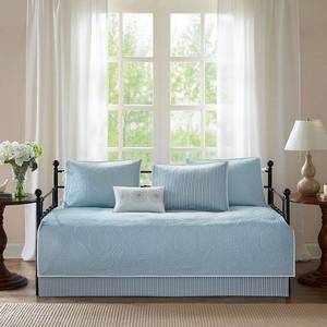 lot 59638 image: Madison Park Peyton Daybed Sets Bedding