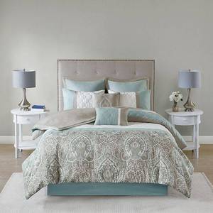 lot 59776 image: 510 Design-Queen 8 Piece Comforter Set