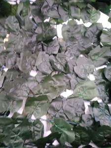 lot 59804 image: Faux Ivy Leaf Decorative Privacy Fence