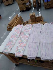 lot 59901 image: Girls Cat & Jack Fleece Sweatpants. Size XXL(18). 4 pairs, (2 pinkblue warm tie dye, 2 purple tie-dye)