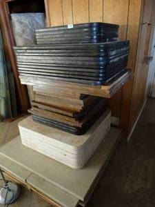 lot 1002 image: Variety of Restaurant Tabletops