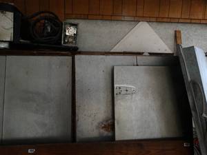 lot 1005 image: Walk in Cooler and Compressors