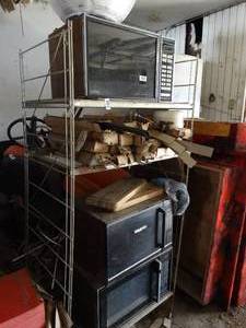 lot 1037 image: Metal Rack Wo Contents