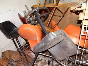 lot 1039 image: Variety of Bar Stools