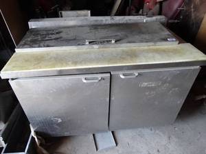 lot 1045 image: Commercial Refrigerator & Freezer w Cutting Board