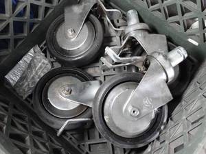 lot 1048 image: Set of 4 Darcar Casters