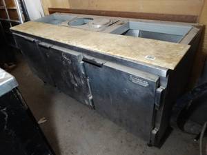 lot 1053 image: Superior Chiller - Freezer w Cutting Board