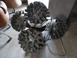 lot 1067 image: Large 4 Spinning Multi-Colored DJ Lighting Unit