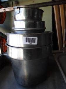 lot 1095 image: Stainless Serving and Mixing Bowls