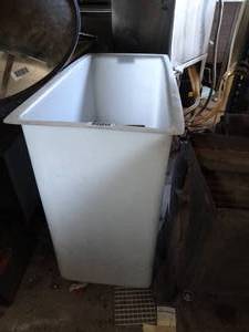 lot 1104 image: Tough Plastic Tub