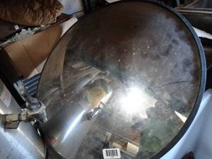 lot 1105 image: 24 Diameter  Wide View Mirror
