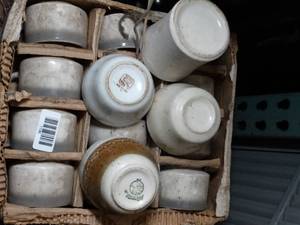 lot 1136 image: Box of Coffee Mugs 8-10 Oz