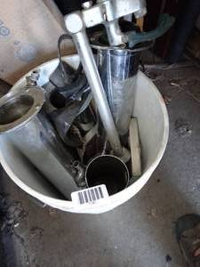 lot 1140 image: Dispenser Parts